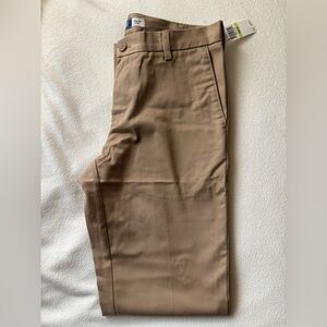 Izod Men's Tan Chinos